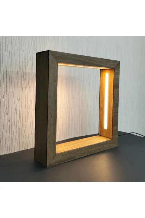 TC010 - Açık Ud Ağacı Desenli M Boy Kumandalı İçi Boş LED Obje Sergileme Çerçevesi - yan açı ve iç derinlik görünümü