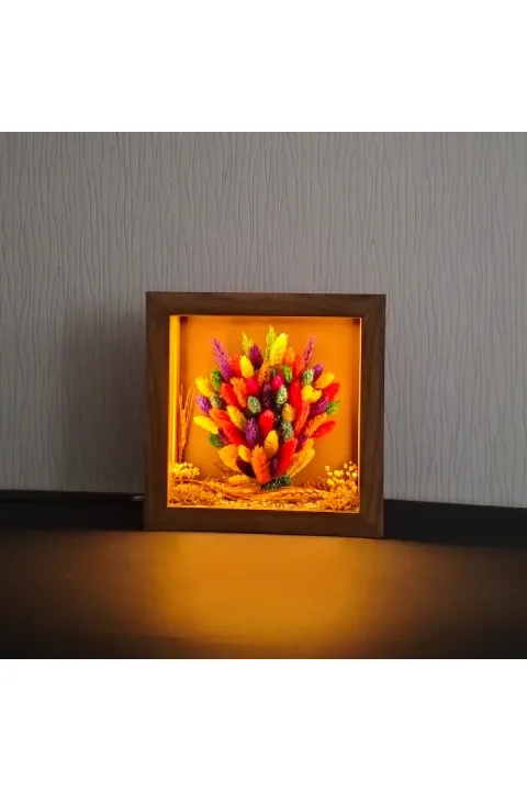 SC008 - Işıklı Dekoratif Çerçeve LED Renkli Kuru Çiçek El Yapımı Botanik Obje 25x25x5 cm - dekorasyonda kullanım görünümü