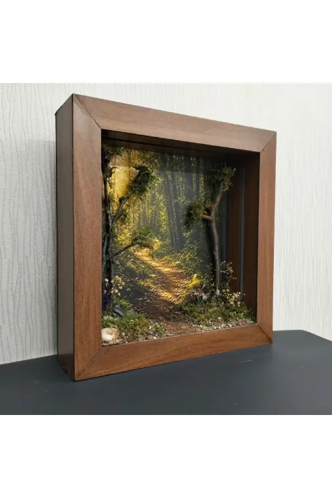 SC003 - Işıklı Dekoratif Çerçeve LED Güneşli Orman Yolu El Yapımı Diorama Obje 38x38x8 cm - yan açı ve derinlik görünümü