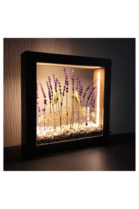 SC005 - Işıklı Dekoratif Çerçeve LED Mor Kuru Bitki El Yapımı Botanik Obje 31x31x6 cm - dekorasyonda kullanım görünümü