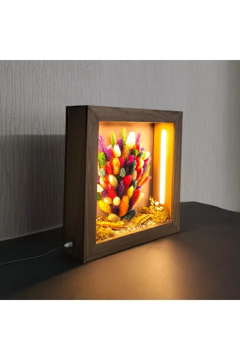 SC008 - Işıklı Dekoratif Çerçeve LED Renkli Kuru Çiçek El Yapımı Botanik Obje 25x25x5 cm - yan açı ve derinlik görünümü