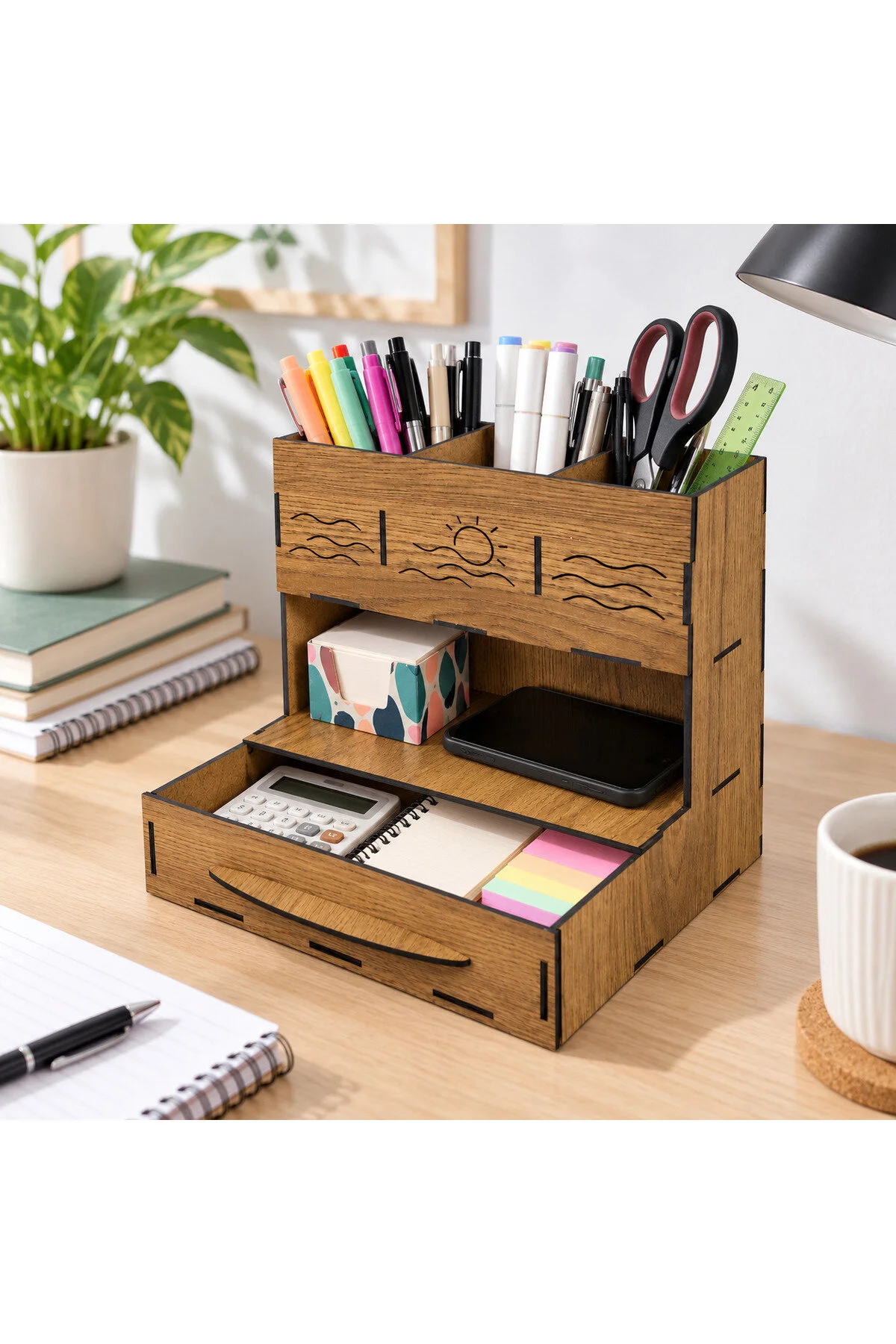 MD-MO-001 - Ahşap Desenli Çekmeceli Masaüstü Organizer – 3 Bölmeli Kalemlik ve Çok Amaçlı Düzenleyici - farklı kullanım alanları